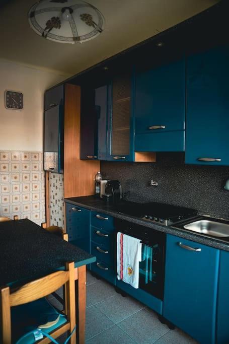 Titina's Atelier In Apartamento *